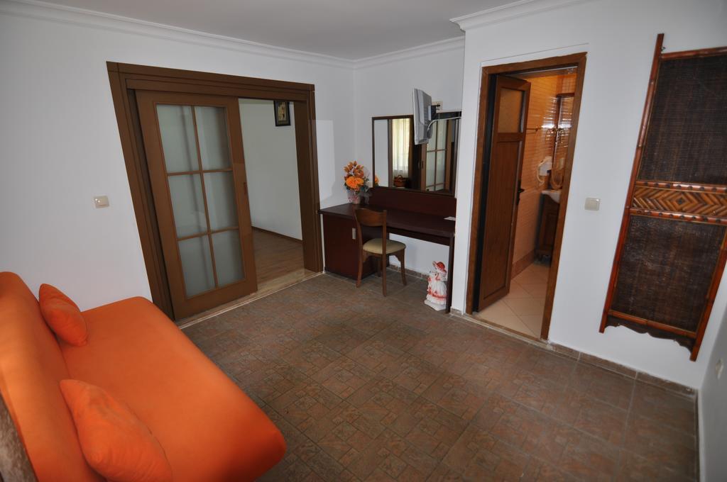 Longhouse Inn Hotel Dalyan Cameră foto
